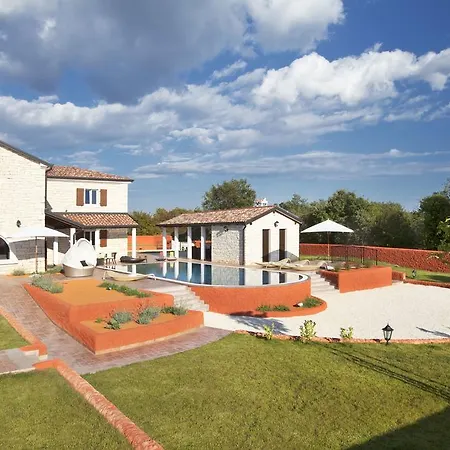 فيلة Istrian Lux 103 Cabrunici